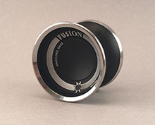 Wide gap black yo-yo with stainless steel rim